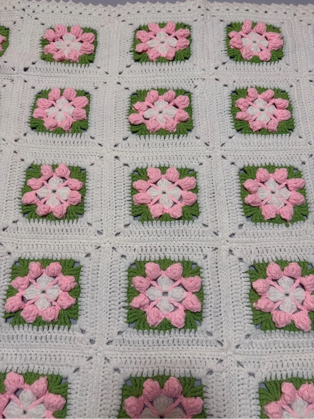 Hand Crocheted White Puffy Floral Granny Square Blanket 62 x 42.5” w Free Pillow
